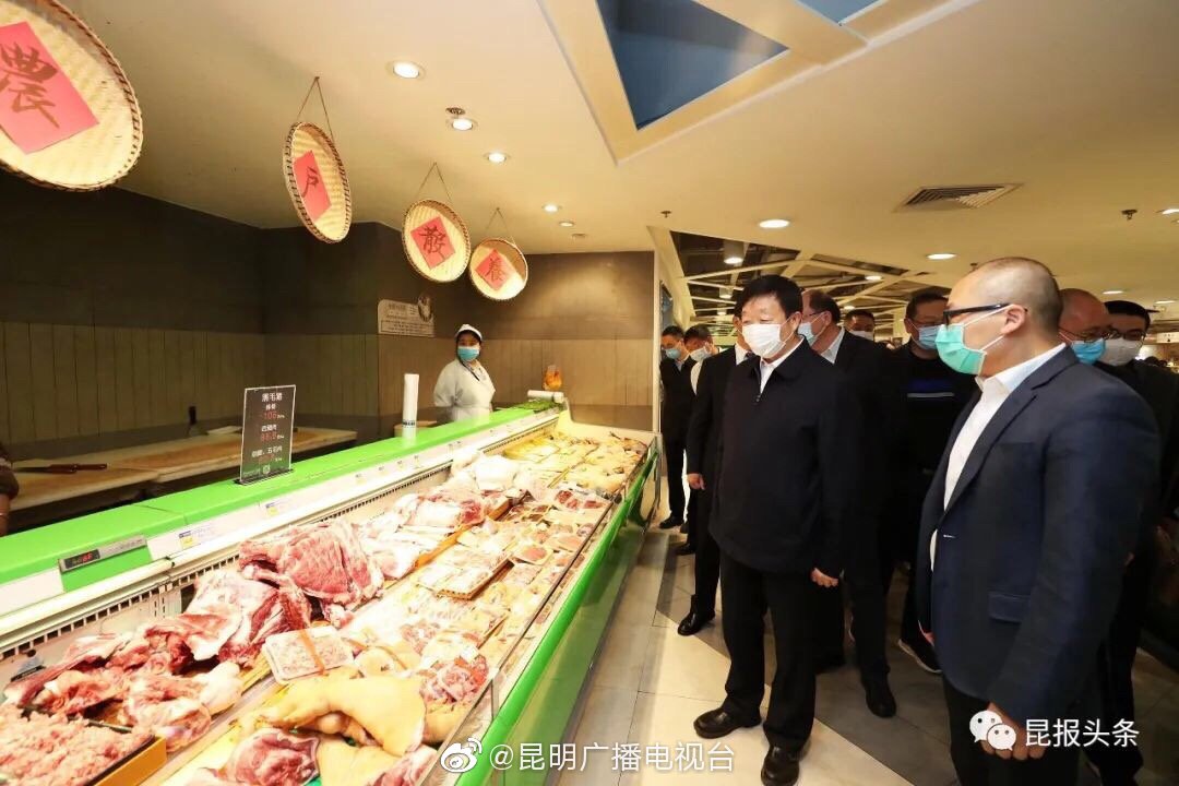 逛吃、带货!昆明市委书记带头上街购物、甩米线……