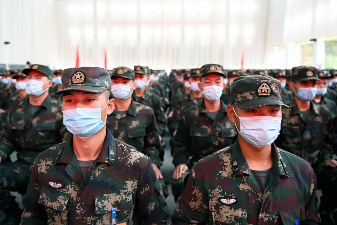 开训啦火箭军某部千余名新兵立下铿锵誓言