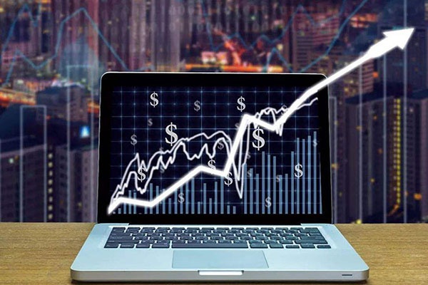 隔夜美股市普涨 恒生指数期货夜盘小幅上涨