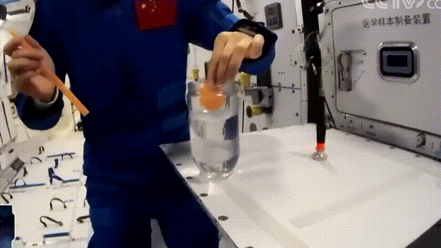 “天宫课堂”第二课你看懂了吗？哪些实验家里也能做？休闲区蓝鸢梦想 - Www.slyday.coM