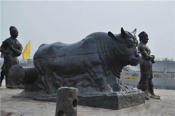 艺评吴为山黄河大铁牛