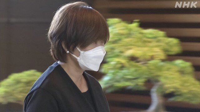 安倍夫人在葬礼结束后首次亮相!素颜穿黑西装好憔悴,眼中含着泪休闲区蓝鸢梦想 - Www.slyday.coM 安倍夫人在葬礼结束后首次亮相!素颜穿黑西装好憔悴,眼中含着泪休闲区蓝鸢梦想 - Www.slyday.coM