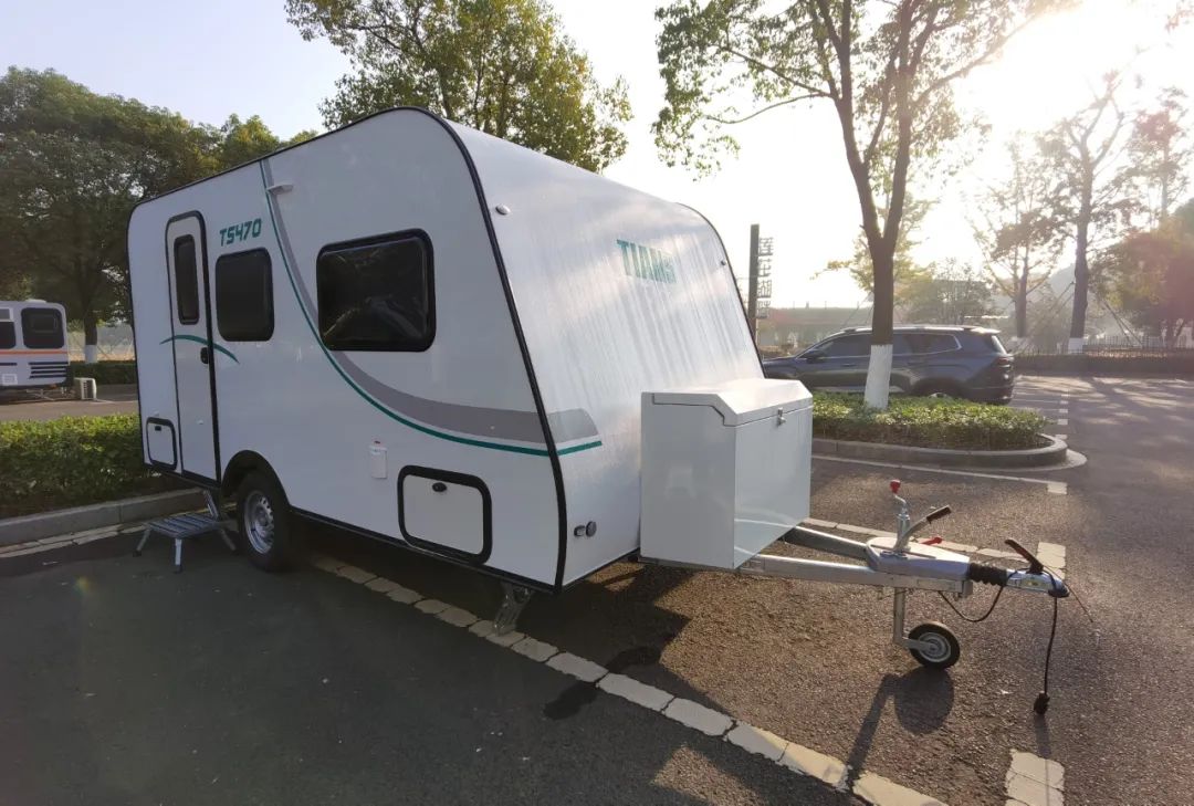 一款内饰,三种卡座布局,享多样舒适丨天晟房车470b变形记