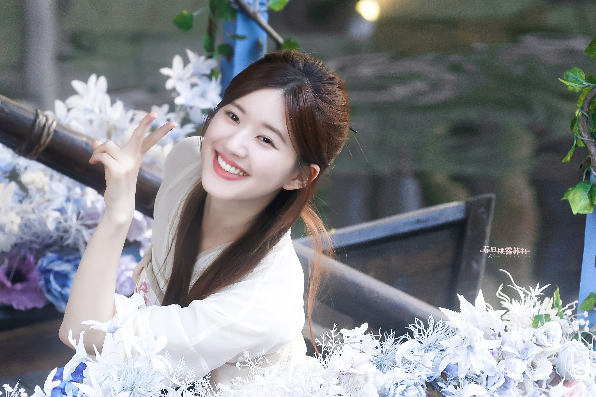 赵露思后浪饭拍路透杀青快乐露思