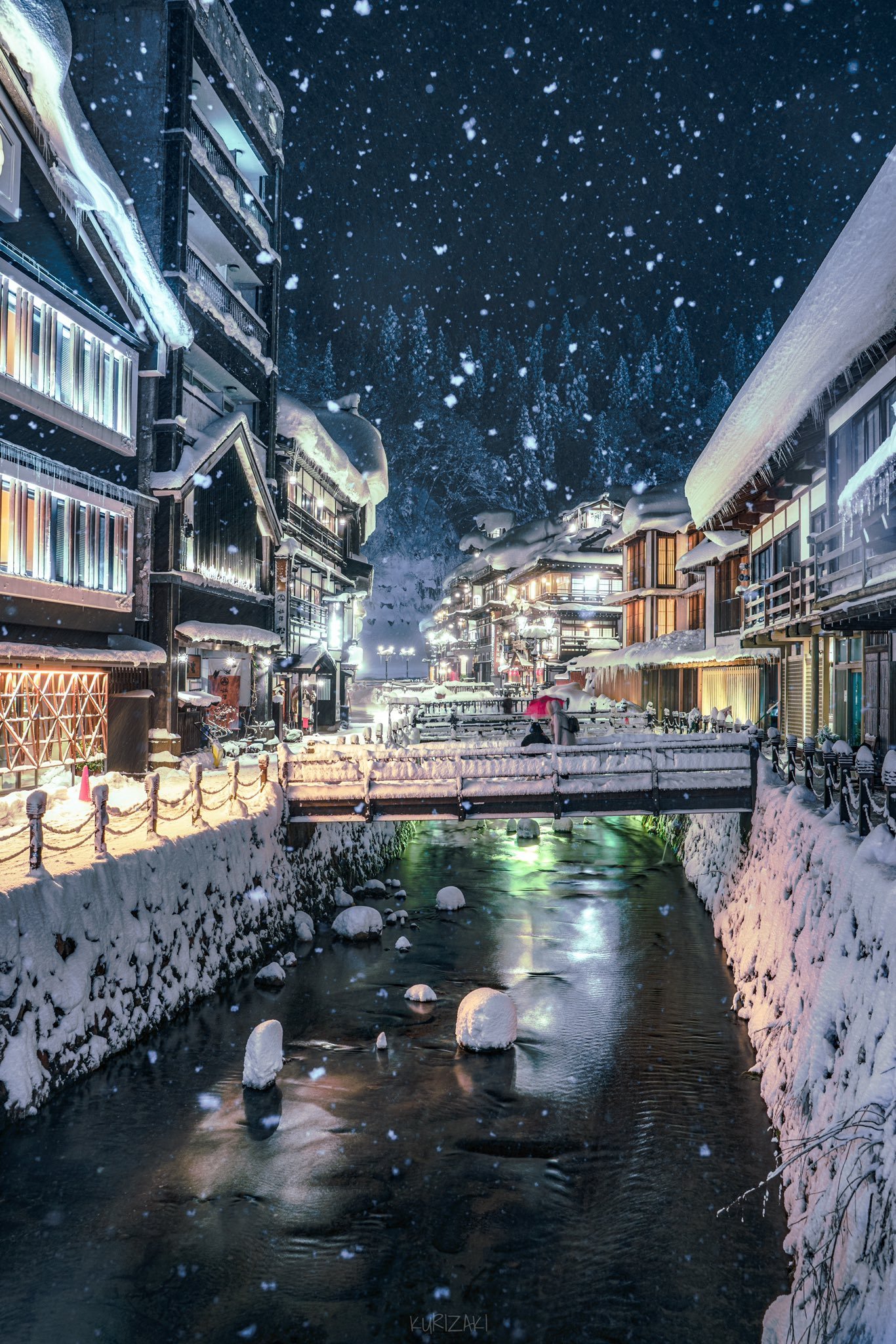 日本山形县银山温泉这周开始下大雪