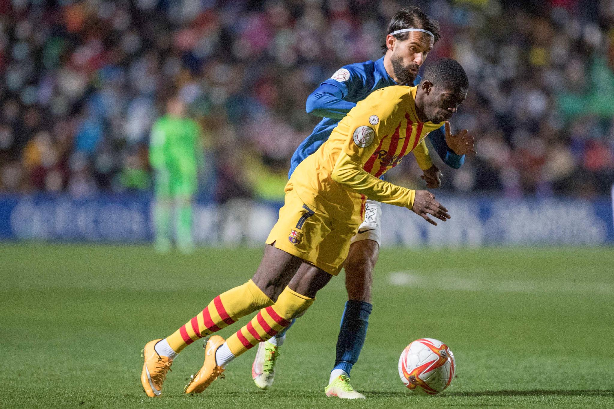 体育足球国王杯巴塞罗那胜利纳雷斯