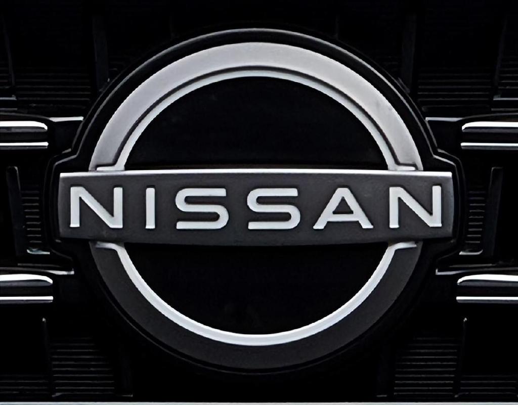 换上天籁同款前脸,日产新款轩逸实车曝光,燃油/混动版都有-新浪汽车