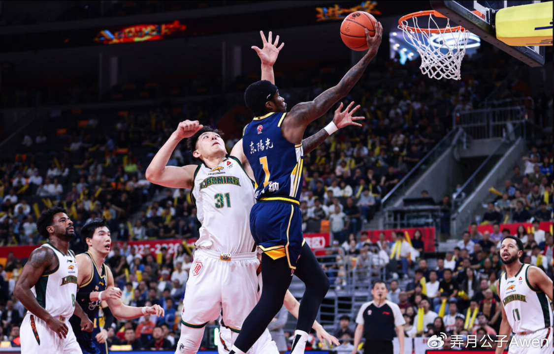 广东所有本土球员得分总和不到萨姆纳一半，球迷：都被杜锋骂傻了