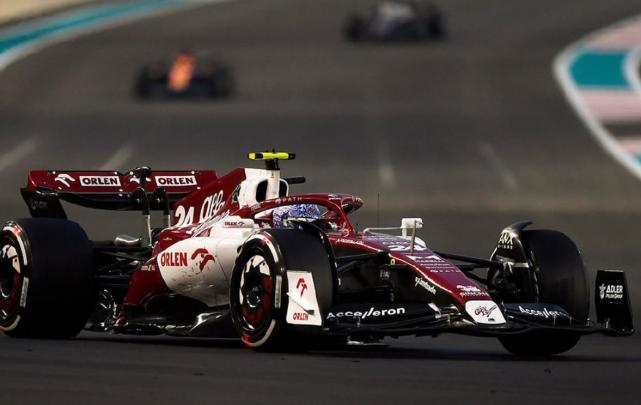 F1官宣最佳新秀!周冠宇无悬念当选,直言巴林站首秀拿分最高光|周冠宇|巴林|最佳新秀_新浪新闻