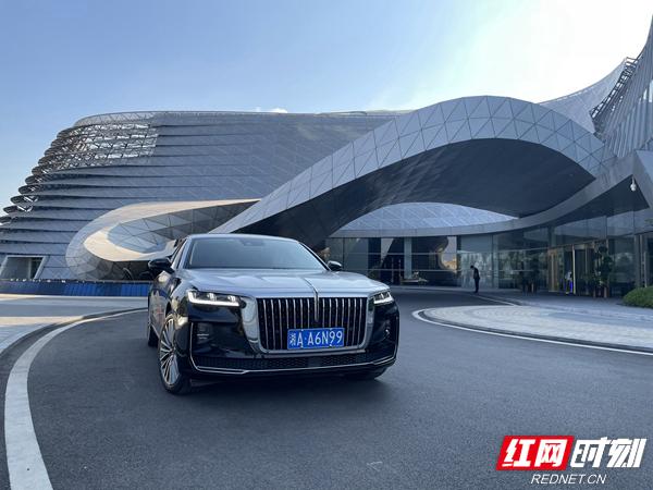 红网试驾红旗h9 大块头也能很灵活