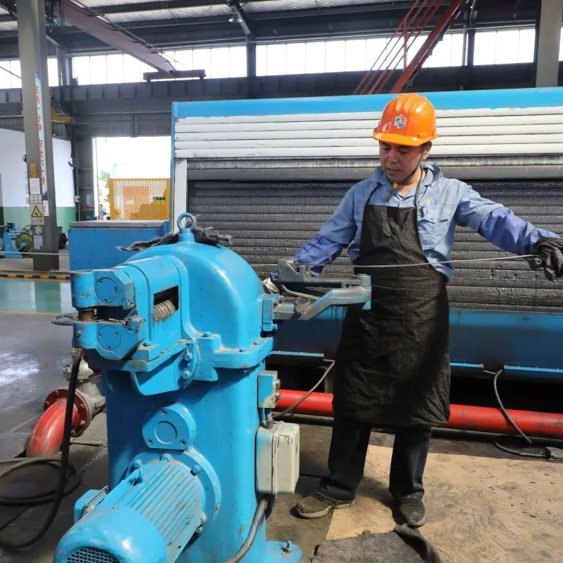 AI中如何做出金属拉丝的效果 表面拉丝工艺的纹理种类与制作方法