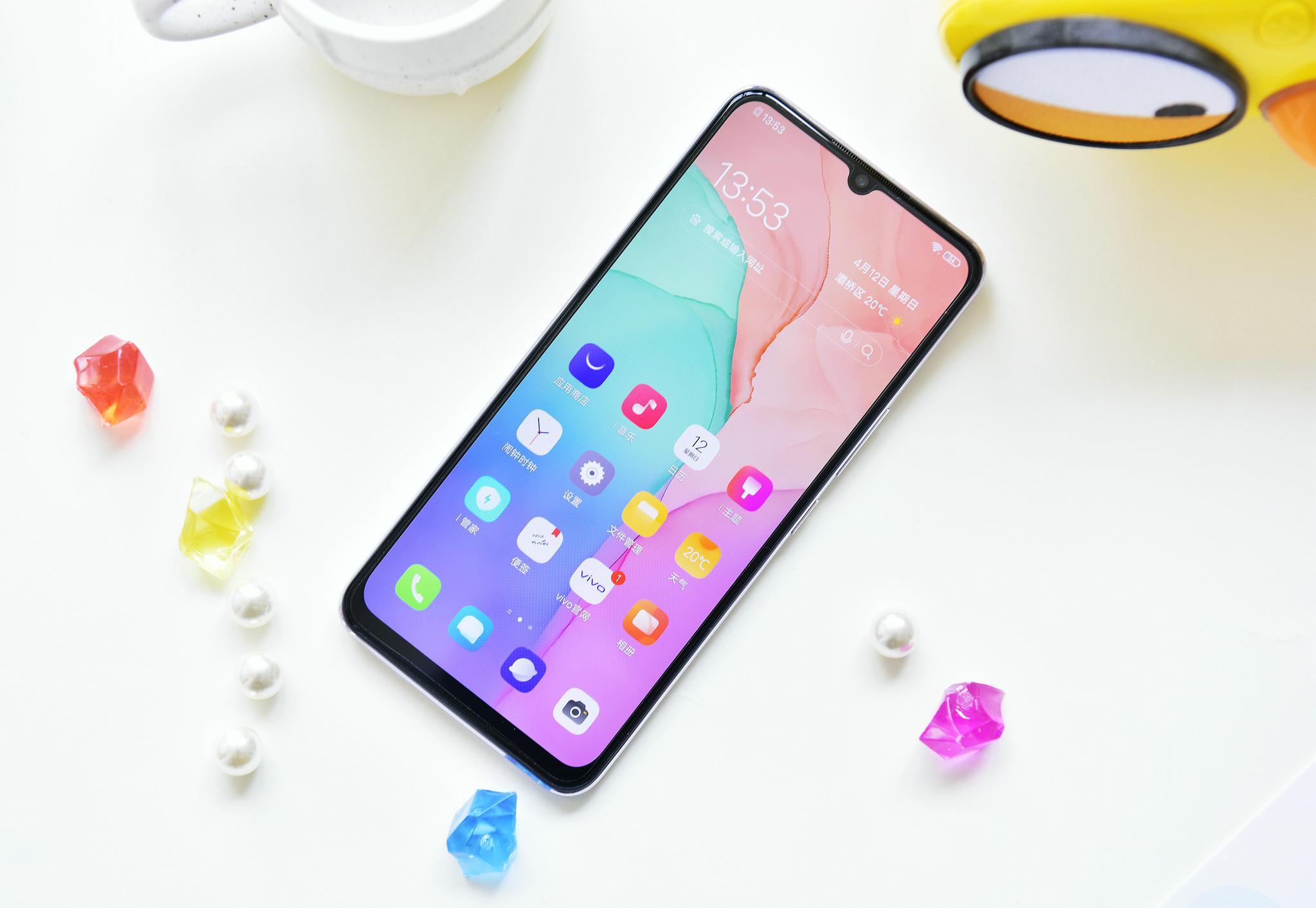 vivo S6评测体验！美女说：终于不用看直男们跑5G网速了！