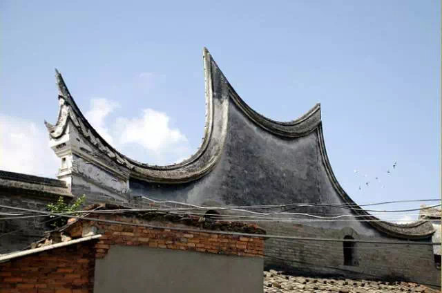 古代古建筑: 风火墙,又称封火墙,防火墙.你见过吗?