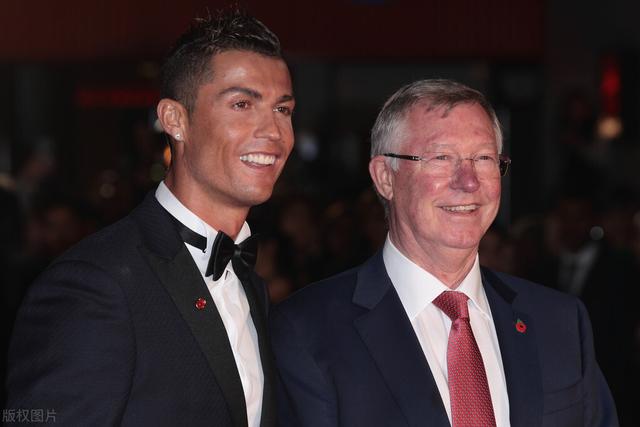 C罗回归曼联最重要的因素原来是弗格森！里奥·费迪南德透露：弗爵爷不允许曼联最伟大的球星加盟同城死敌休闲区蓝鸢梦想 - Www.slyday.coM