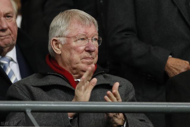 C罗回归曼联最重要的因素原来是弗格森！里奥·费迪南德透露：弗爵爷不允许曼联最伟大的球星加盟同城死敌休闲区蓝鸢梦想 - Www.slyday.coM