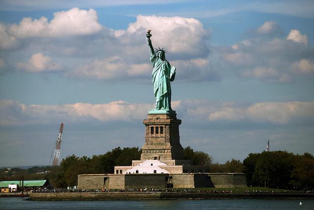 曾经的"民主灯塔"缘何成了"退步国家"?|国家|政治|制度_新浪新闻