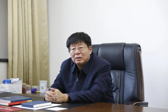 大庆市院走访全国人大代表张家文