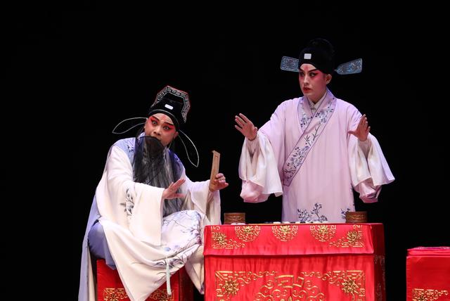 “一桌二椅”韵味无穷,昆曲《世说新语》再现魏晋风骨|郗超|昆曲|谢公_新浪新闻
