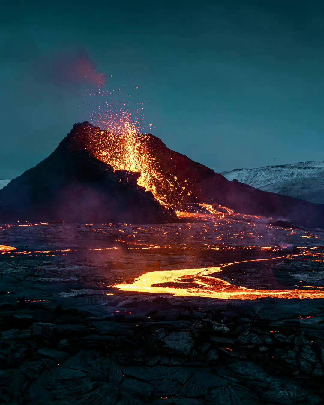 火山喷发 | 冰岛摄影师Garðar Ólafs__财经头条