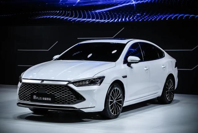 2021款秦PLUS DMI,油耗3.8L,7.3秒破百-新浪汽车