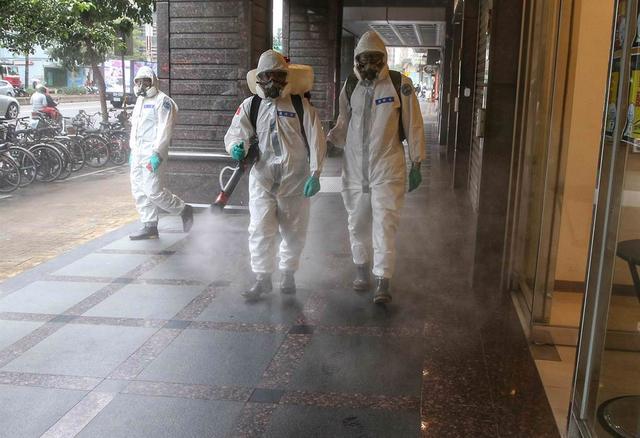 台本土疫情再爆发，台湾网友辩论“坚持清零”的利弊孰大孰小休闲区蓝鸢梦想 - Www.slyday.coM