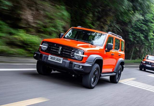 长城wey坦克300上市 四驱有大梁17.58万起 冲不冲?