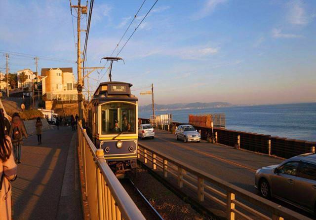 镰仓这座古老的城市,古时候是与奈良,京都同属政治中心