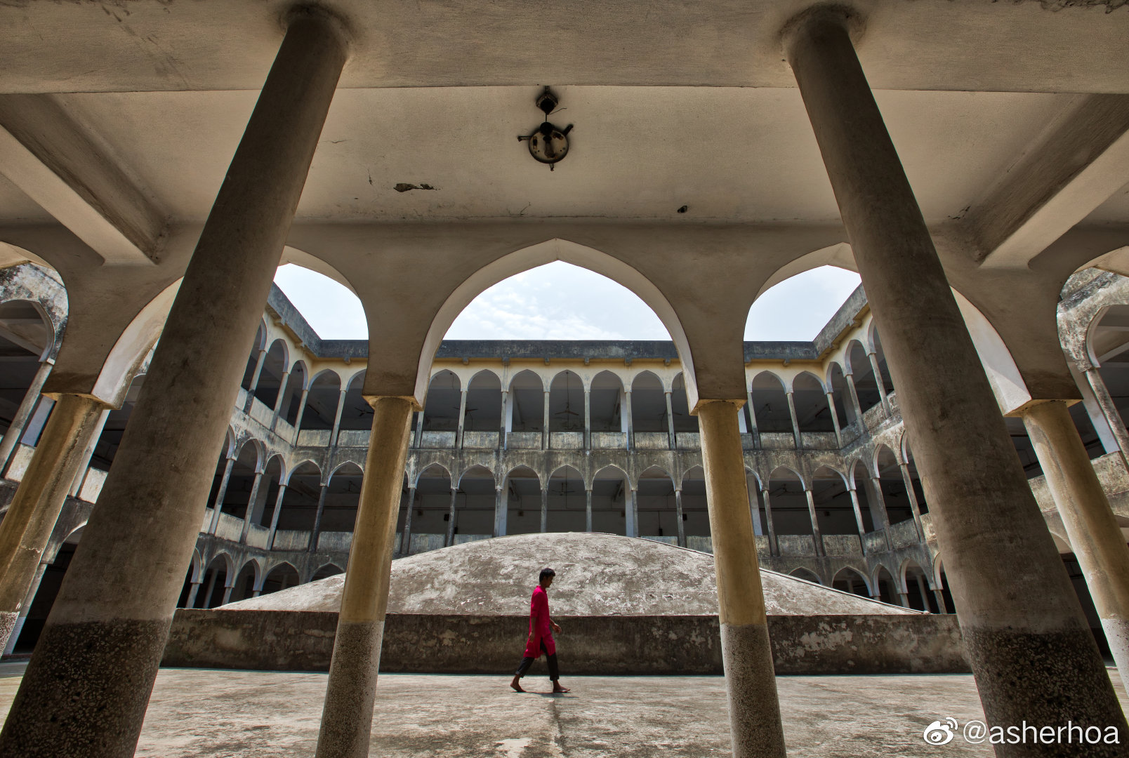 孟加拉国家清真寺完工于1968年的达卡白图穆卡兰清真寺