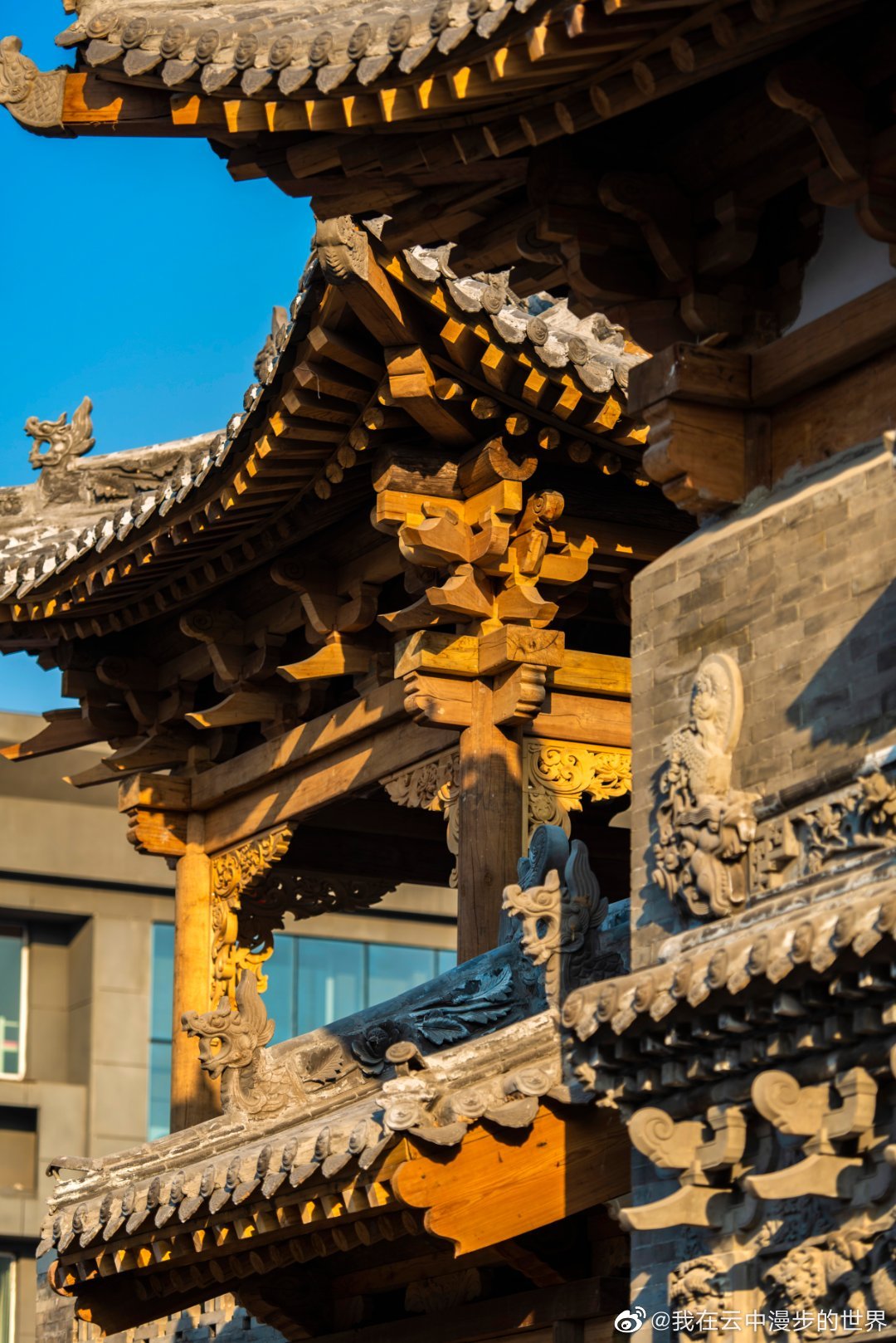 临汾财神楼北街,正在修建的仿古建筑-财神楼……_高清图集_新浪网