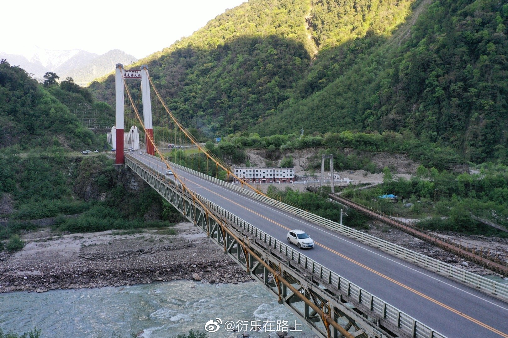 【西藏影像库】通麦特大桥,老新旧三代三座桥见证川藏线历史.