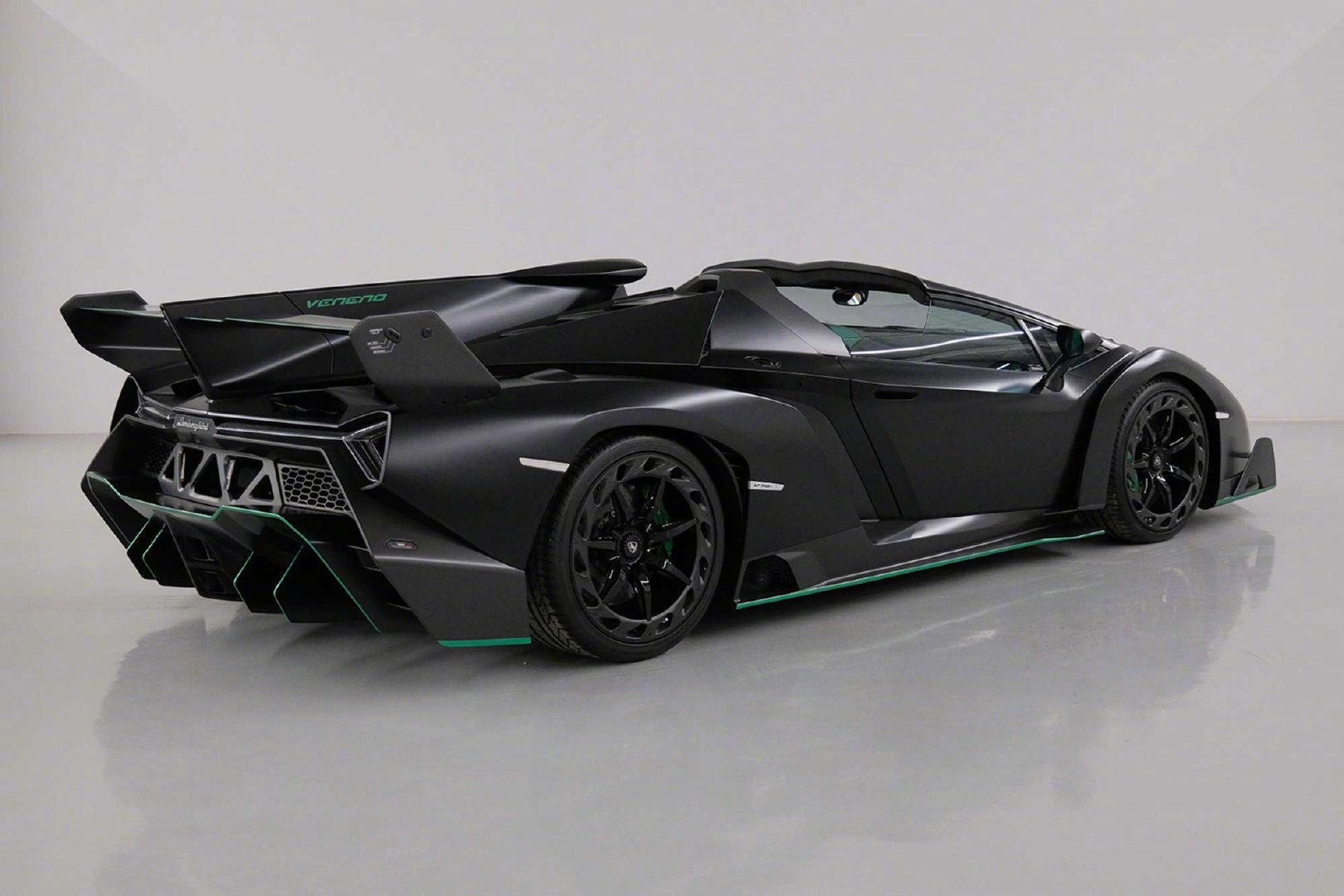 兰博基尼lamborghini veneno roadster,现在要卖到735万美元!