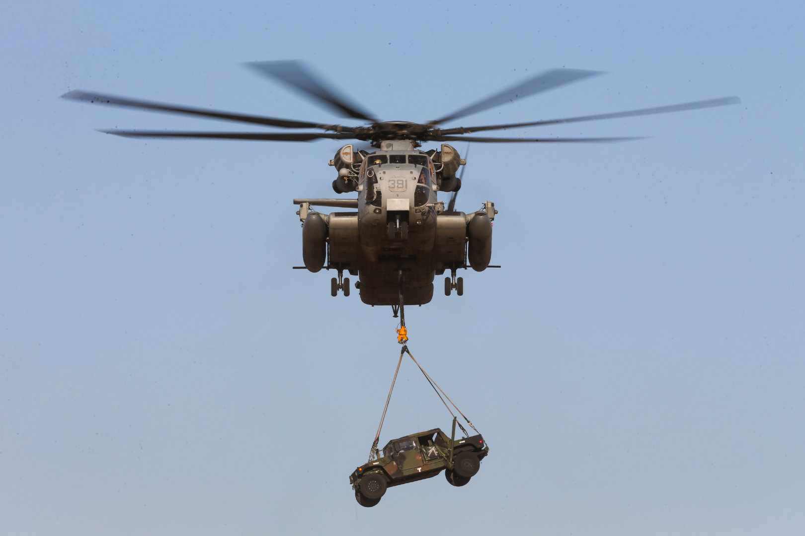 美国海军陆战队ch-53e超级种马直升机参加wti2-23__财经头条