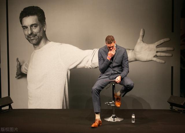 大加索尔正式宣布退役，谈起科比黯然泪下：他是最像我哥哥的人休闲区蓝鸢梦想 - Www.slyday.coM