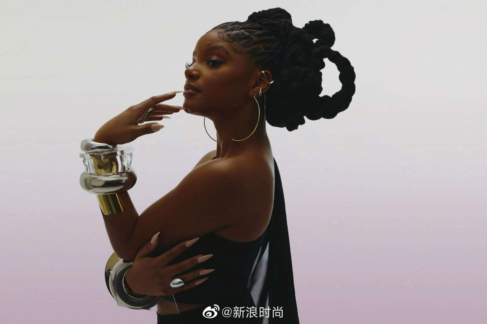 《小美人鱼》女主哈莉贝利新写真_高清图集_新浪网