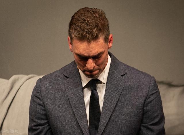 大加索尔正式宣布退役，谈起科比黯然泪下：他是最像我哥哥的人休闲区蓝鸢梦想 - Www.slyday.coM