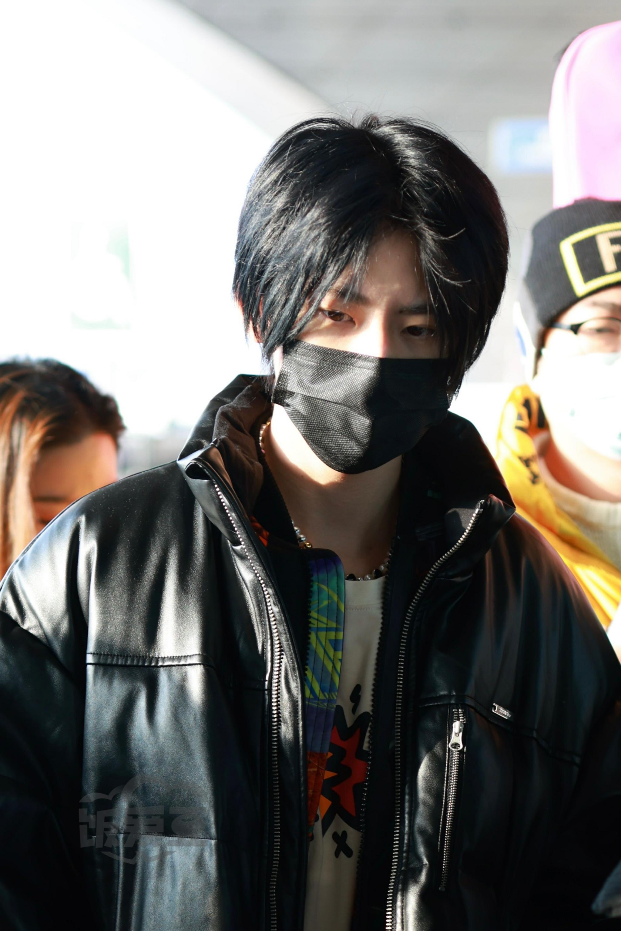 211116小鬼王琳凯北京出发早困困的鬼少上多多休息一会儿