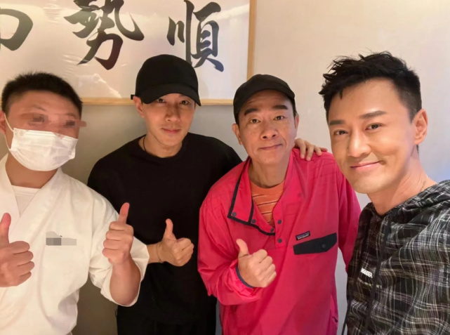 陈小春林峯刘恺威难得相聚吃饭 与吴卓羲等香港艺人齐聚参加综艺休闲区蓝鸢梦想 - Www.slyday.coM 陈小春林峯刘恺威难得相聚吃饭 与吴卓羲等香港艺人齐聚参加综艺休闲区蓝鸢梦想 - Www.slyday.coM