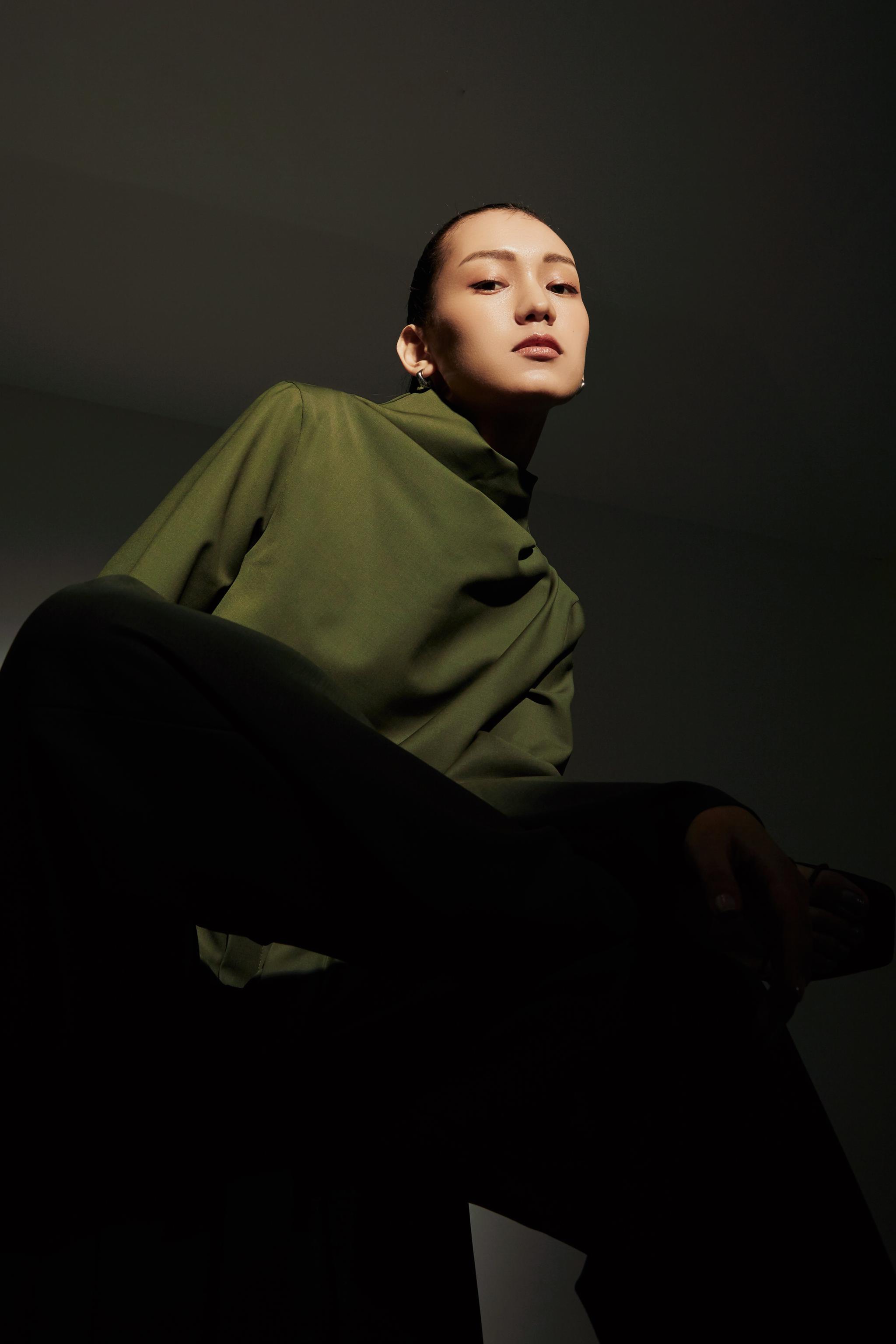 试探@甘可欣kaycee 出镜@野亦泽小苛 化妆@田心鼠__财经头条