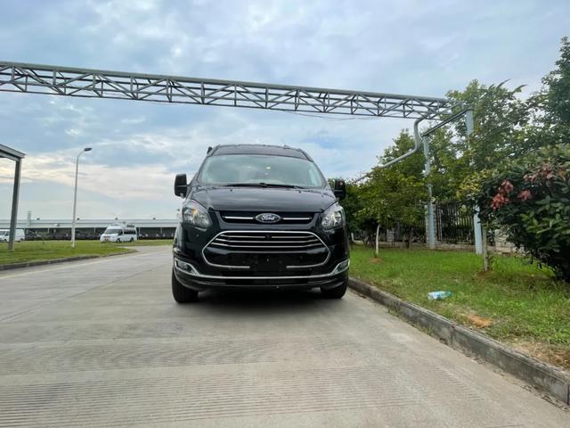 江铃西部小野牛「牛魔王」新力新源双版本 新全顺底盘 可专属定制