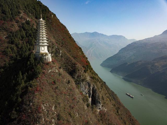 巫山:红叶漫山,游客醉|巫山县|重庆|文峰_新浪新闻
