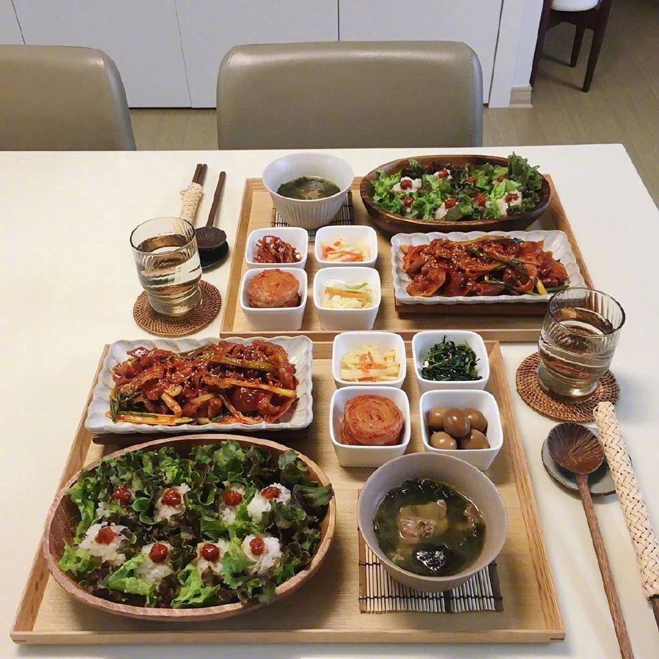 一屋两人 三餐四季__财经头条
