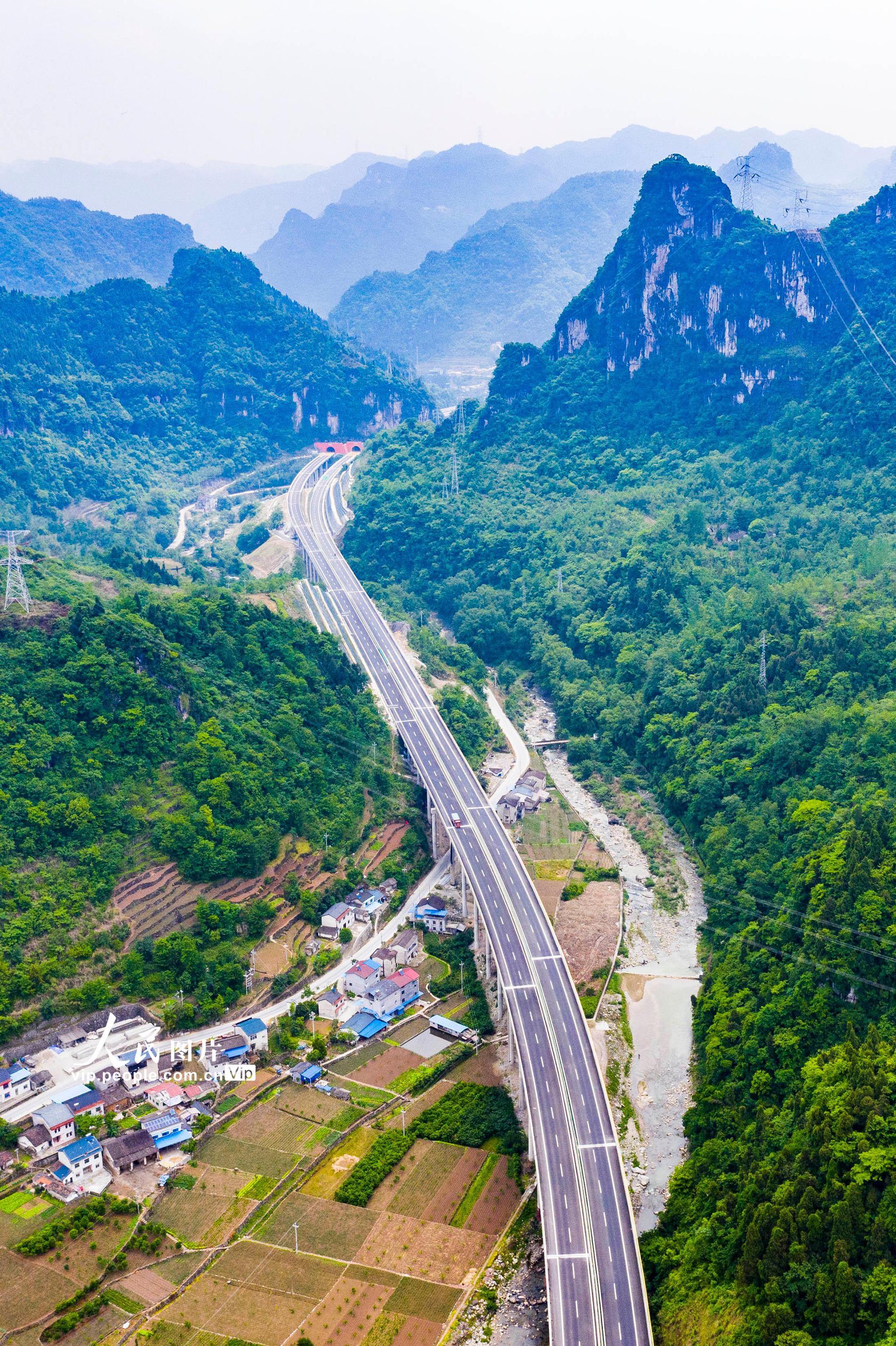 湖北宜昌:三峡翻坝江北高速公路即将建成通车