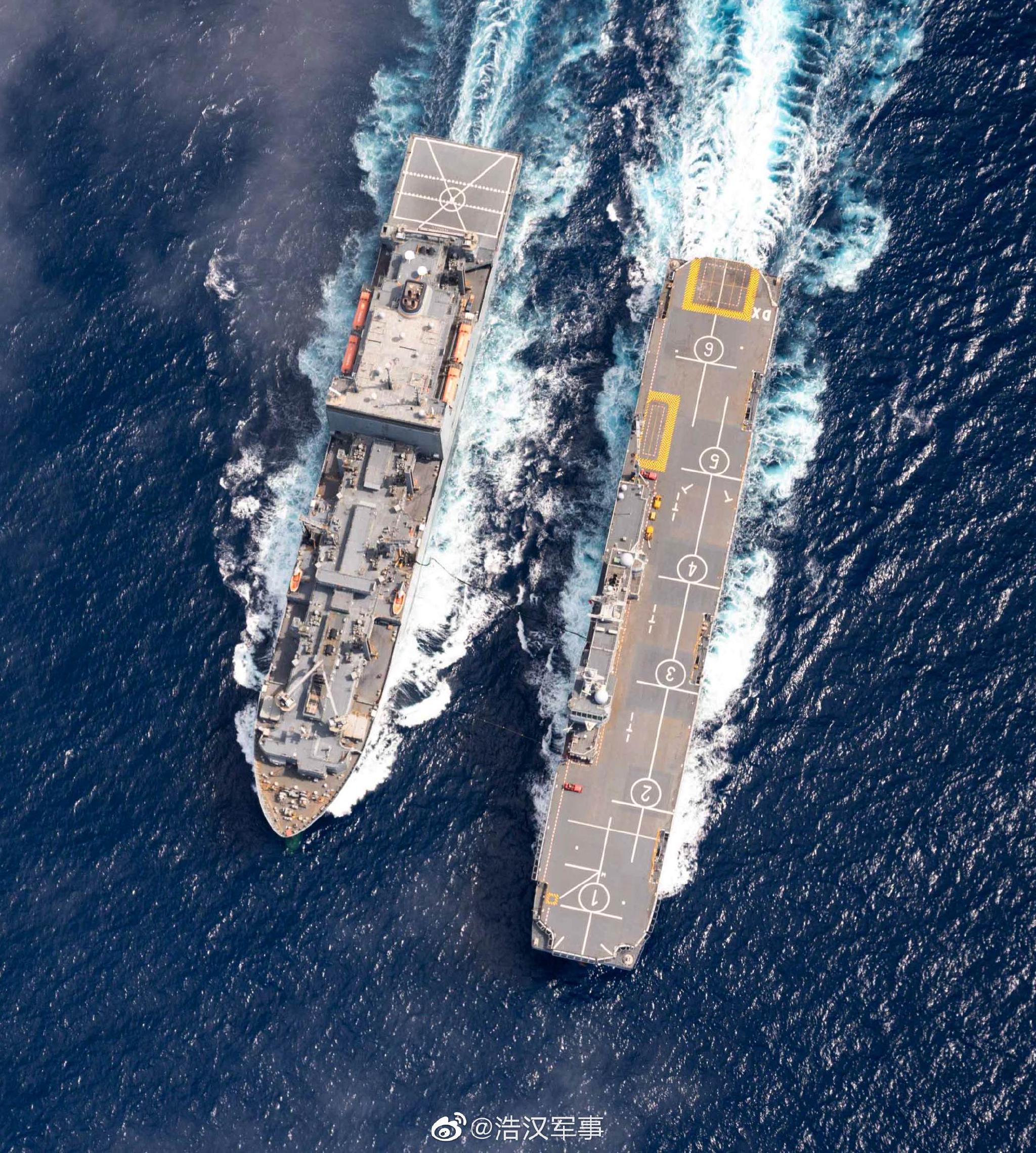 法国海军西北风级两栖攻击舰迪克斯梅德号