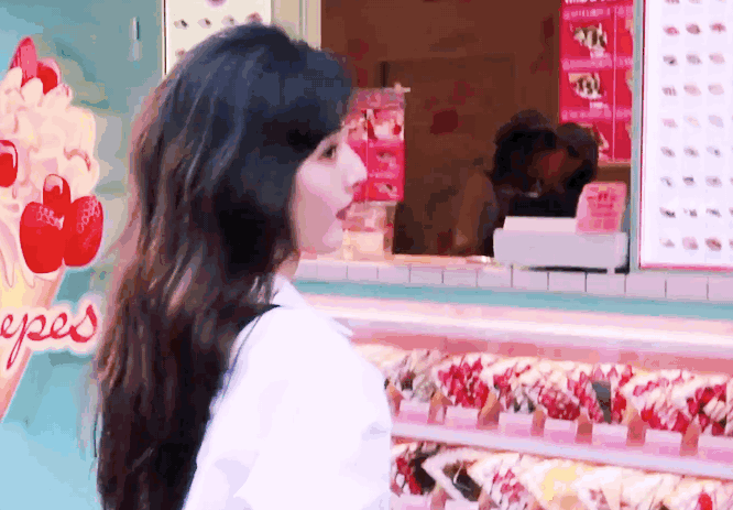 早秋的白色有多美？最美“白色穿搭”送你，拯救你的不会穿休闲区蓝鸢梦想 - Www.slyday.coM