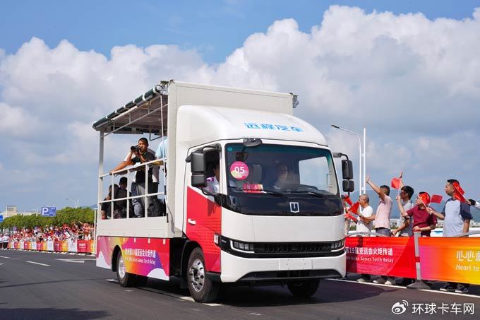 火爆出圈全网刷屏亚运火炬传递摄影车担当远程星智h8m耀眼夺目