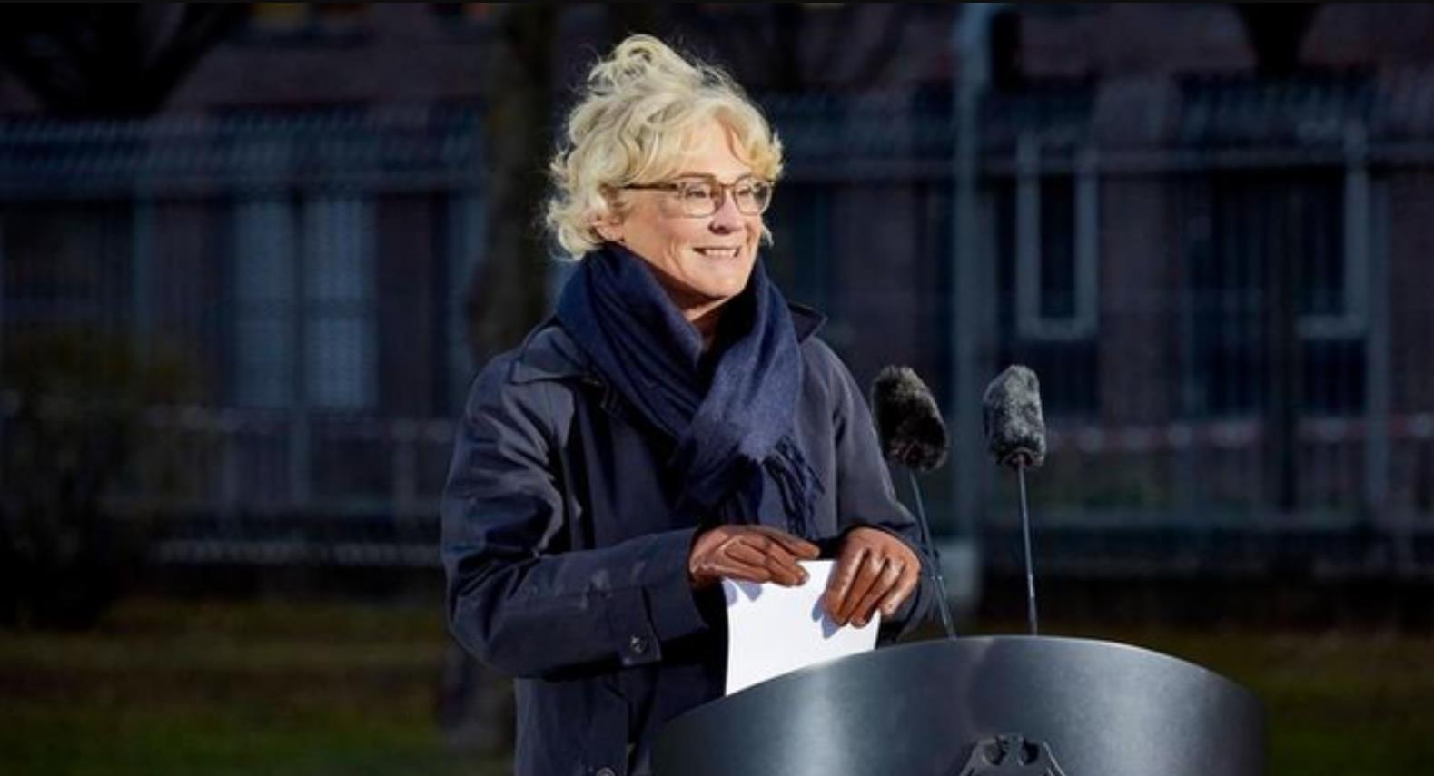 你敢打乌克兰，我就不让你去逛街！普京收到来自德国的直白警告休闲区蓝鸢梦想 - Www.slyday.coM