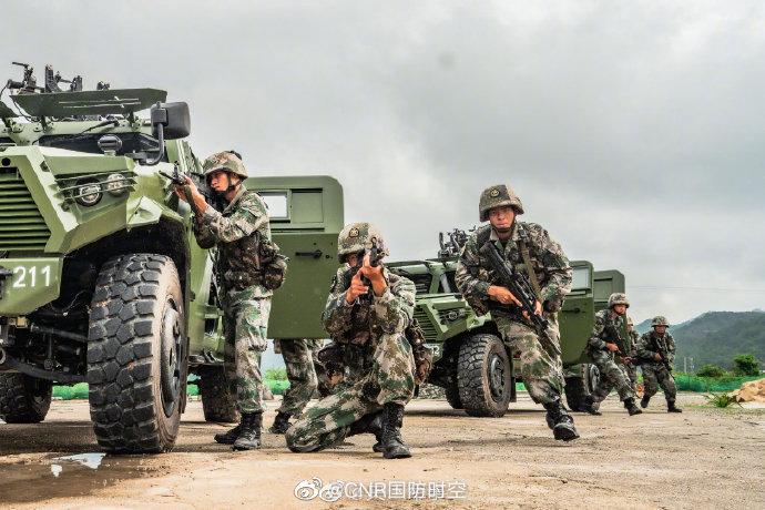 战斗打响!第75集团军某合成旅开展实战化训练_高清图集_新浪网