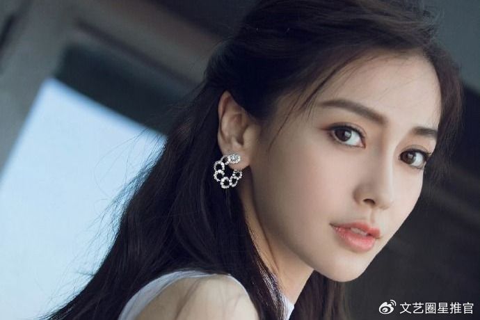 “软封杀”风波升级!杨颖不敢参加闺蜜婚礼,只能滑雪避风头|社交媒体|杨颖|婚礼_新浪新闻