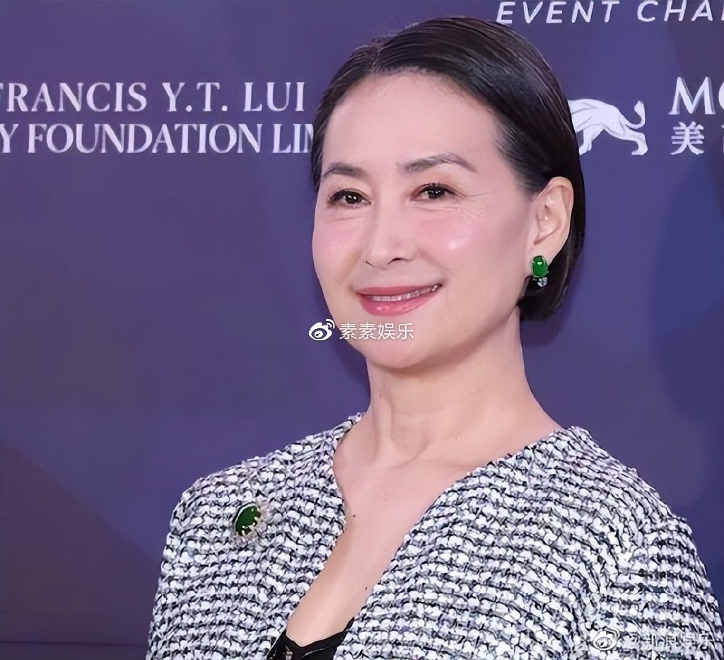 香港四大富豪家族聚会李嘉诚长子站c位何超琼林建岳站后排