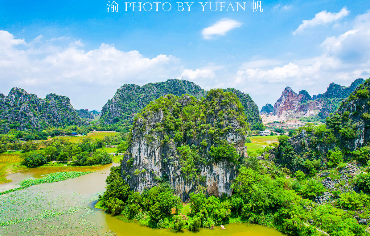 广西龙珠湖藏在喀斯特峰丛中的一块碧玉偶遇今夏第一片荷塘